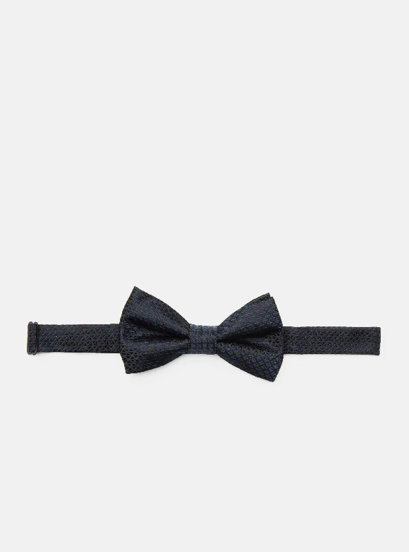 Optical bow tie