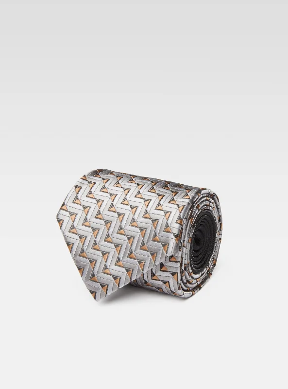 Diamond band tie