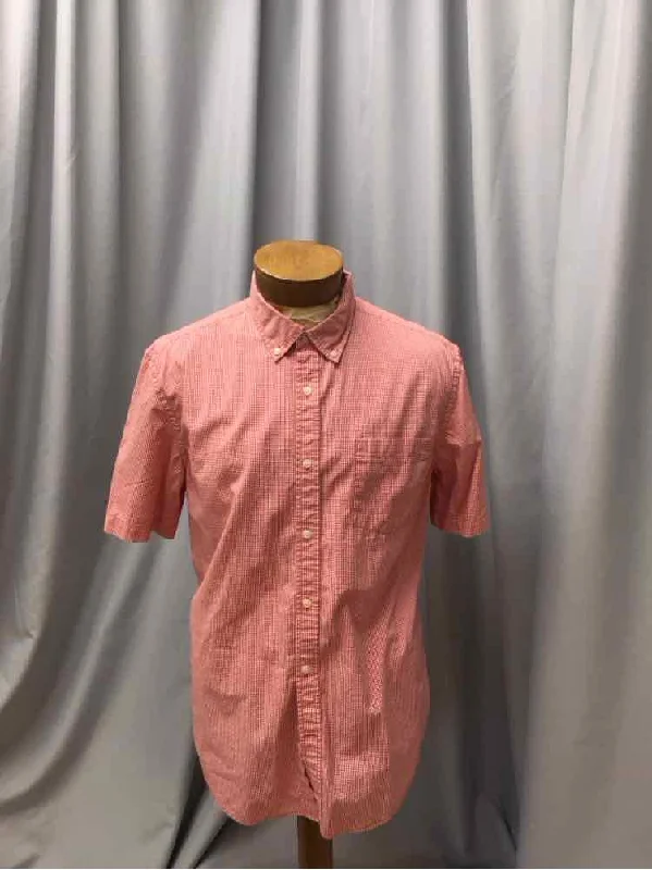 SIZE MEDIUM ST JOHN'S BAY Men's SHIRTS