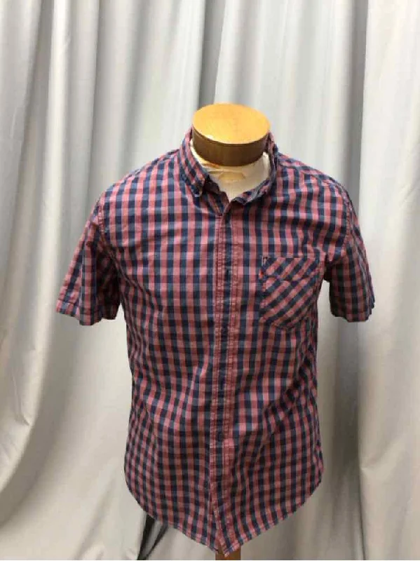 SIZE MEDIUM LEVI'S Men's SHIRTS